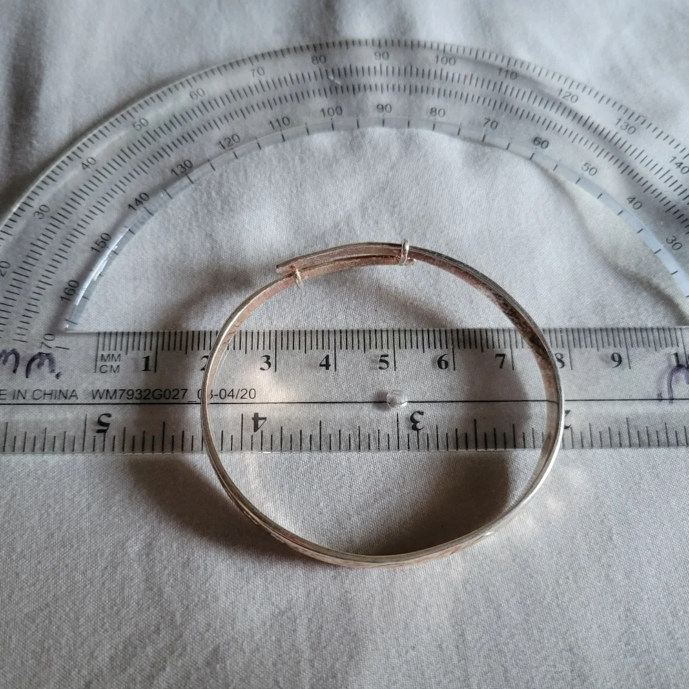Bracelets - Picture 5 of 6